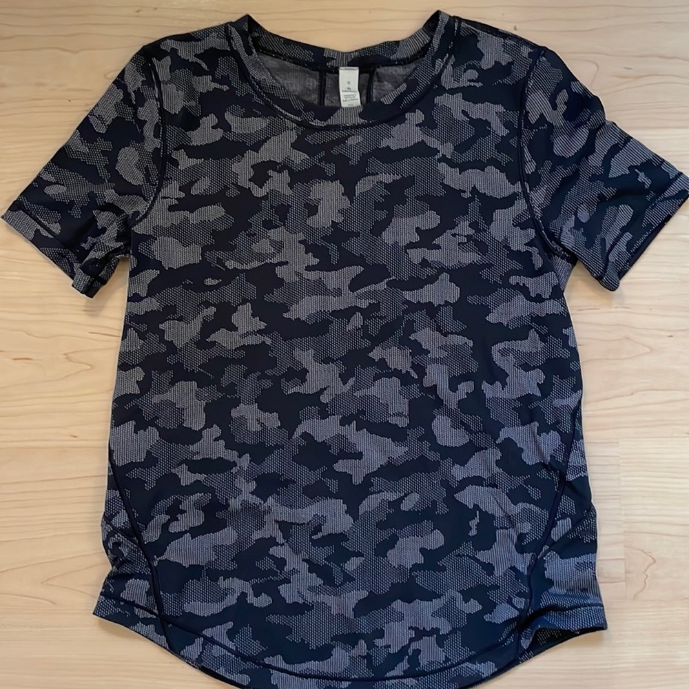 NWOT Lululemon Shirt